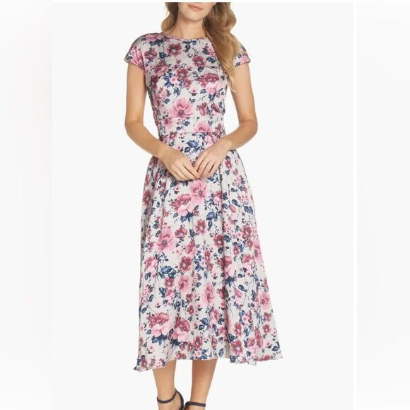 Gal Meets Glam Julia Seersucker Floral Midi Dress - Picture 1 of 7